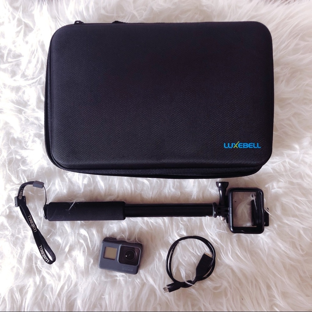 Gopro Hero 5 waterproof with luxebell accessories